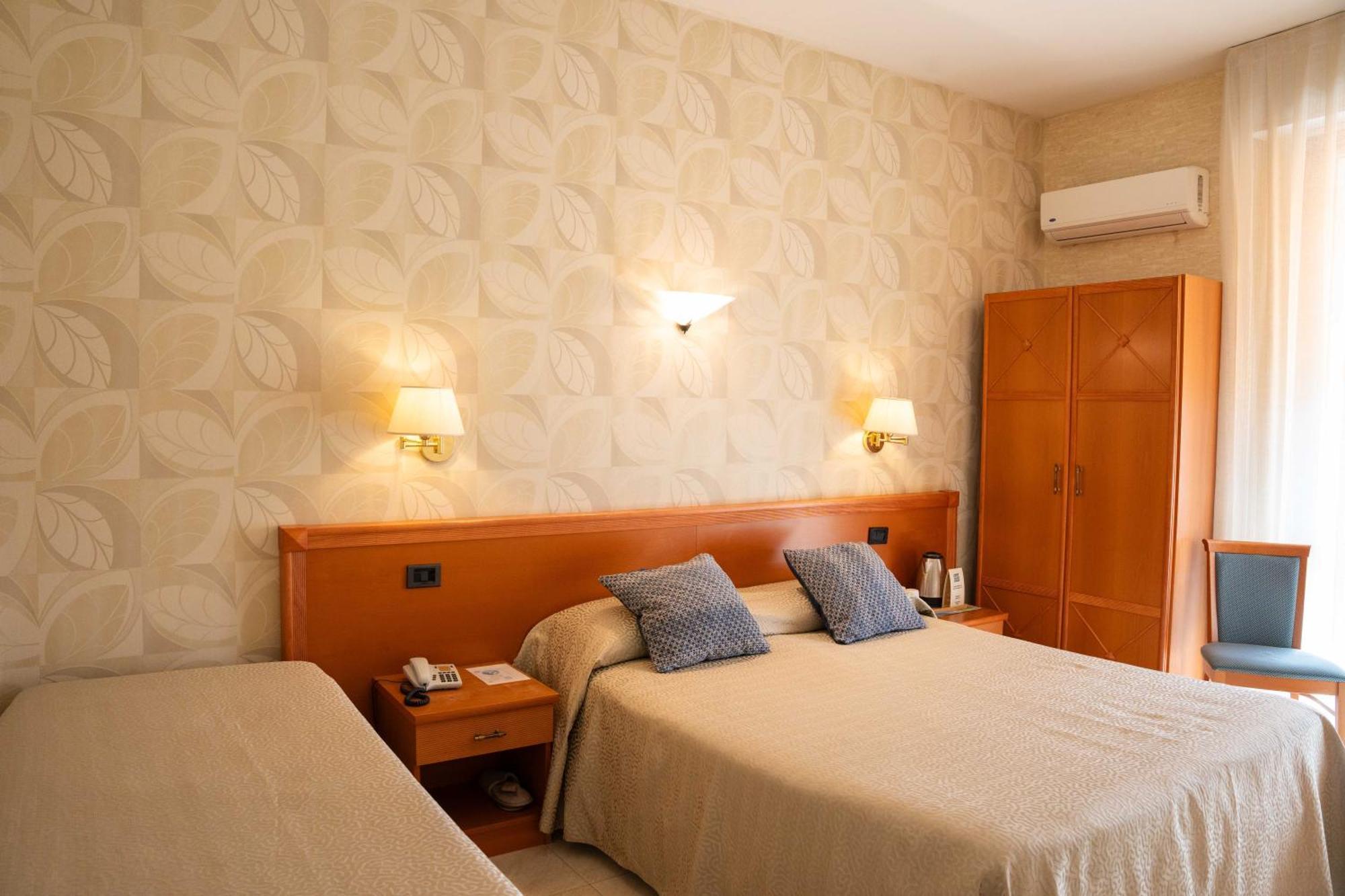 Hotel Pardini Viareggio Exterior photo